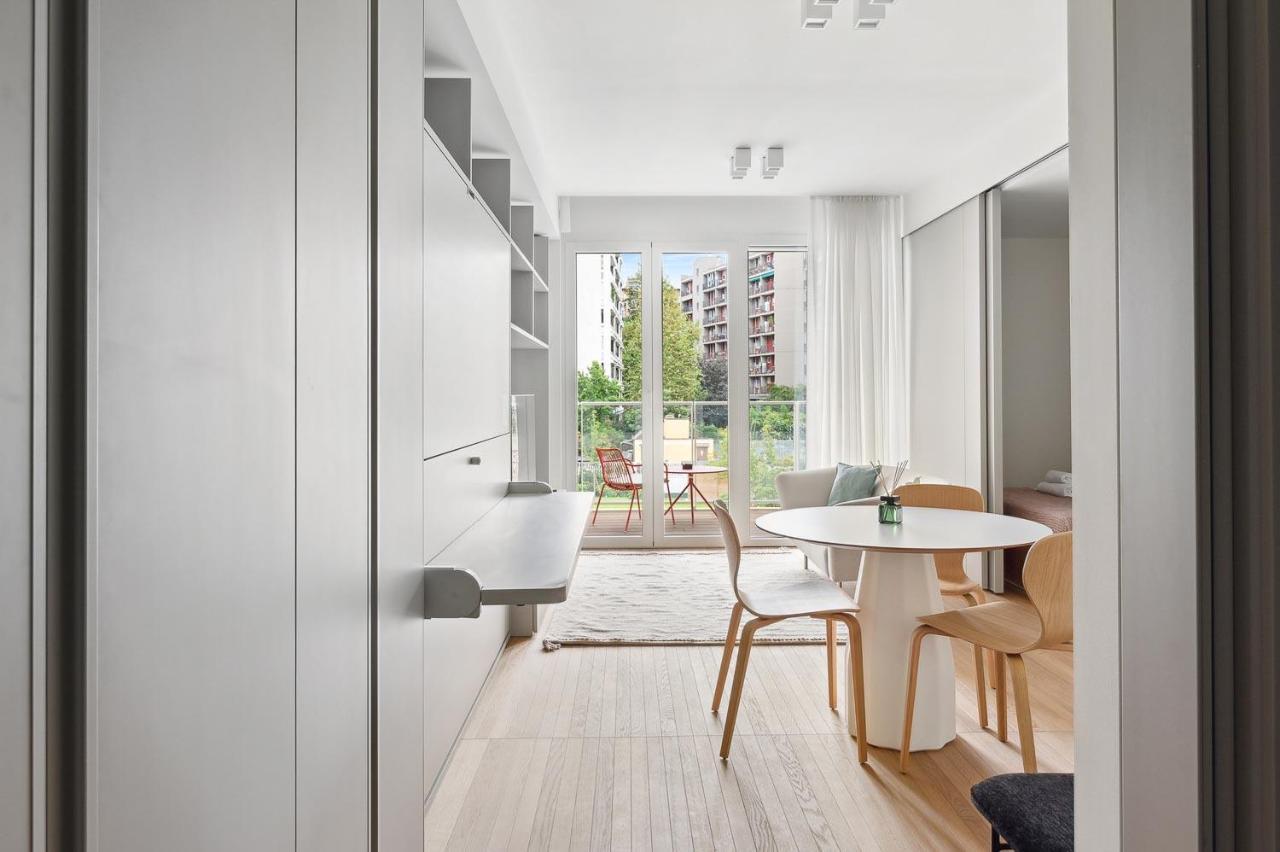 Limehome Milan Via Stresa Bagian luar foto