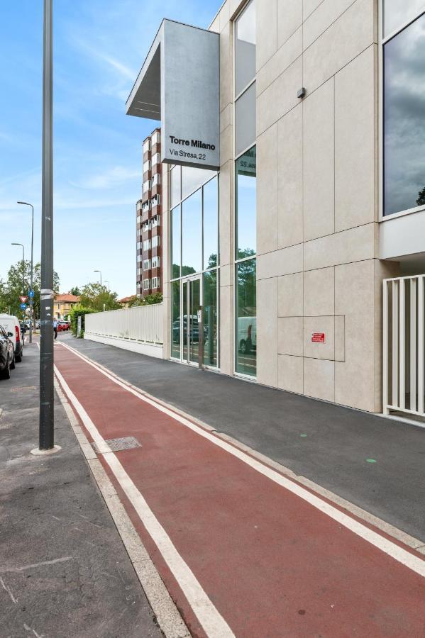 Limehome Milan Via Stresa Bagian luar foto
